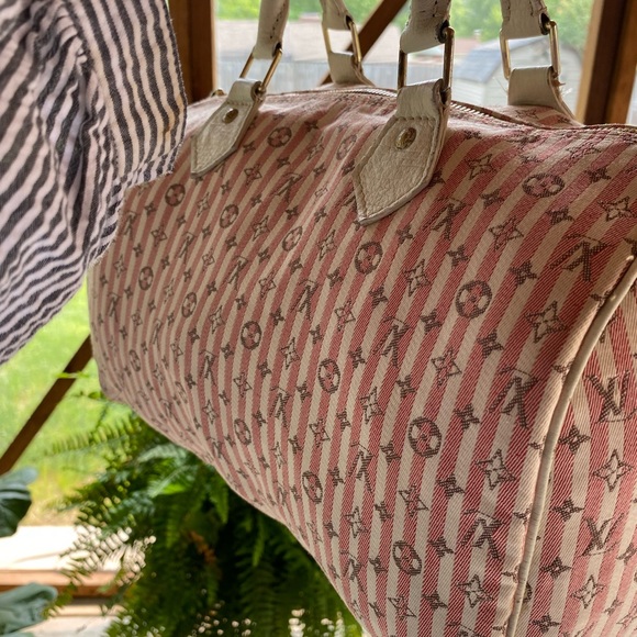 Louis Vuitton Handbags - SOLD🌸💕🌸 Authentic Louis Vuitton Croisette Mini Lin. Authenticity Certificate.